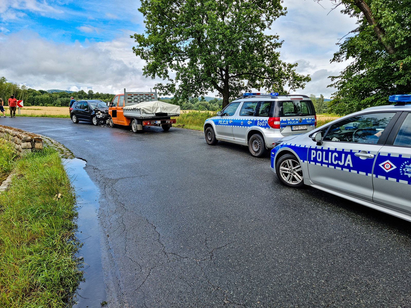 znowu-wypadek-na-zakrecie-przed-piechowicami-117550