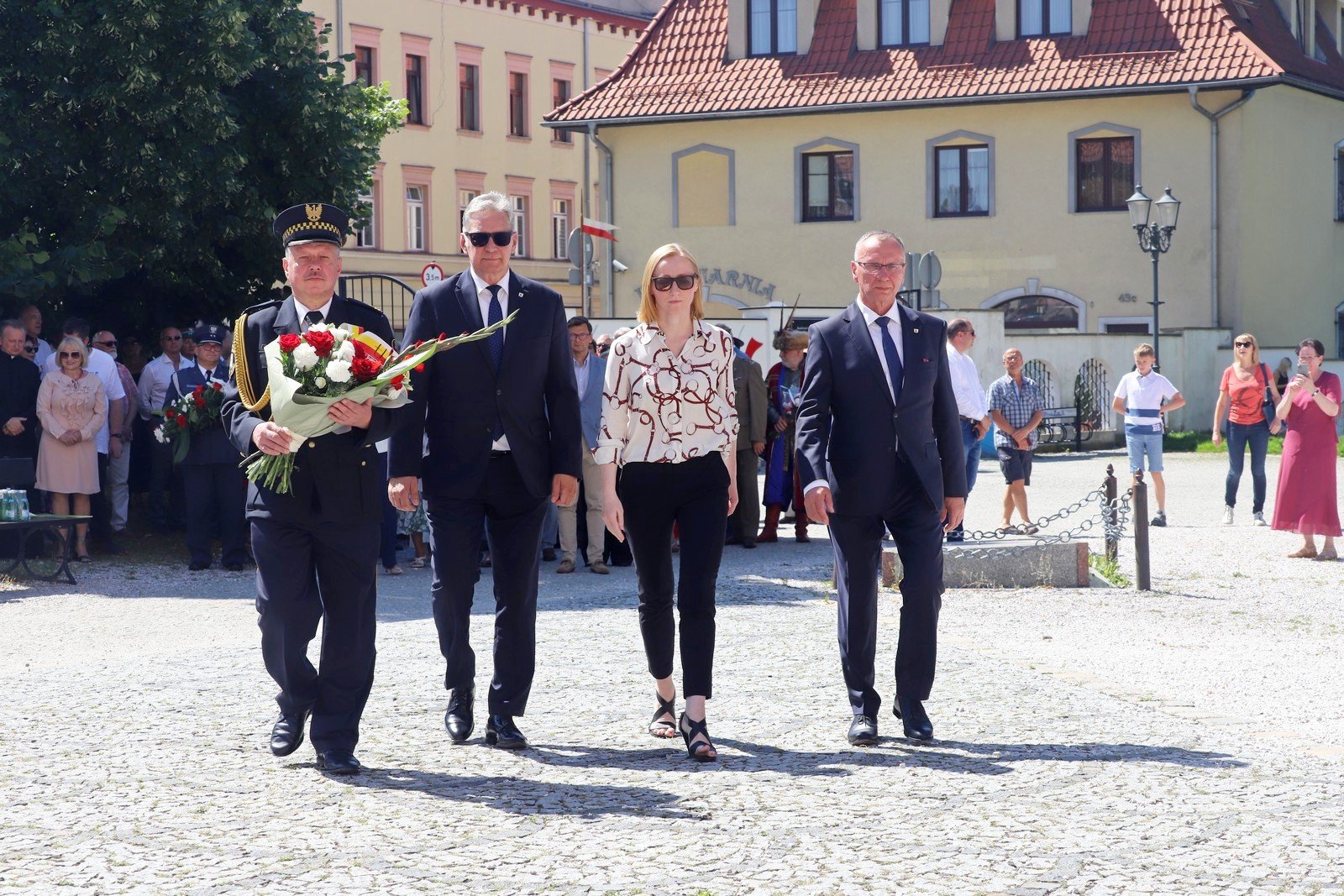oddali-czesc-zonierzom-117742