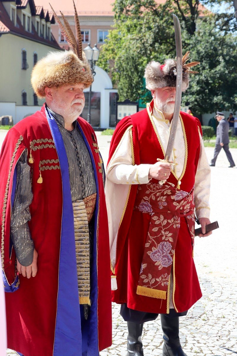 oddali-czesc-zonierzom-117742