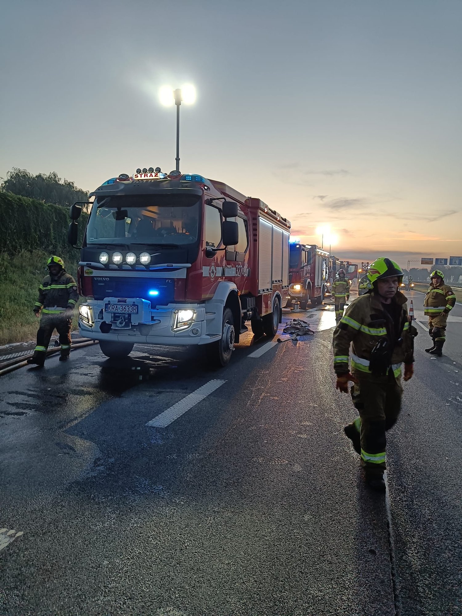 doszczetnie-spona-118015