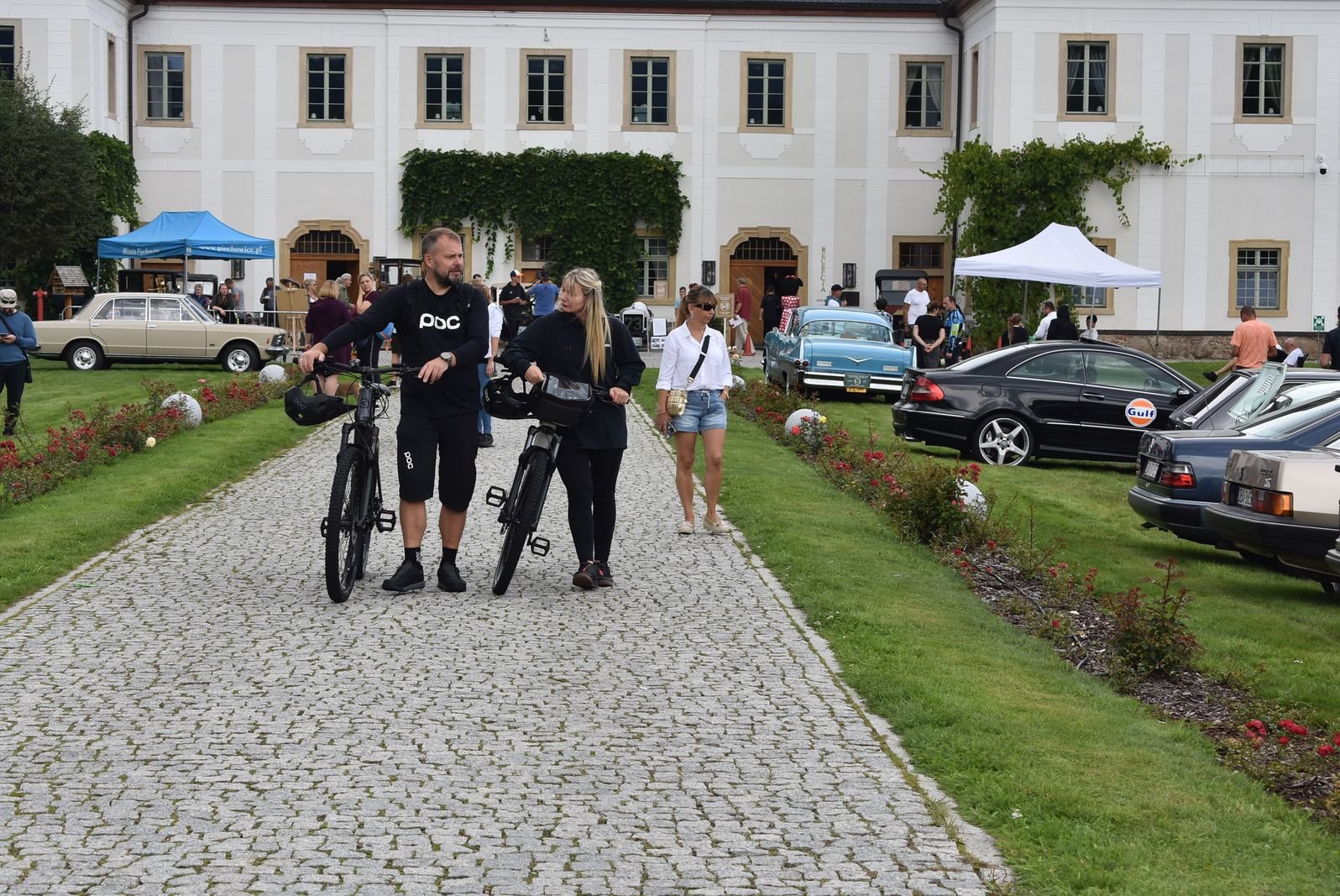piknik-z-autami-fotoreportaz-118220