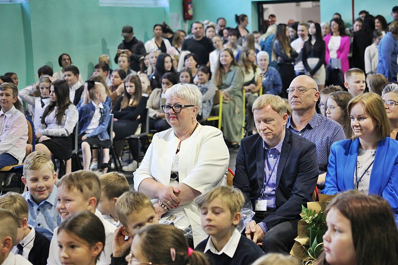 zaczeli-szkoe-w-kowarach-118240