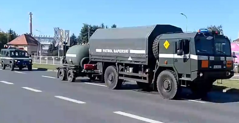bomby-przejechay-przez-miasto-118307
