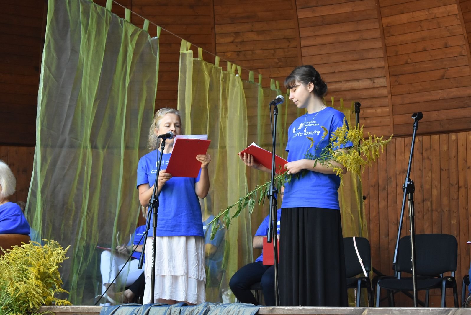 prezydent-czyta-nad-niemnem-118347