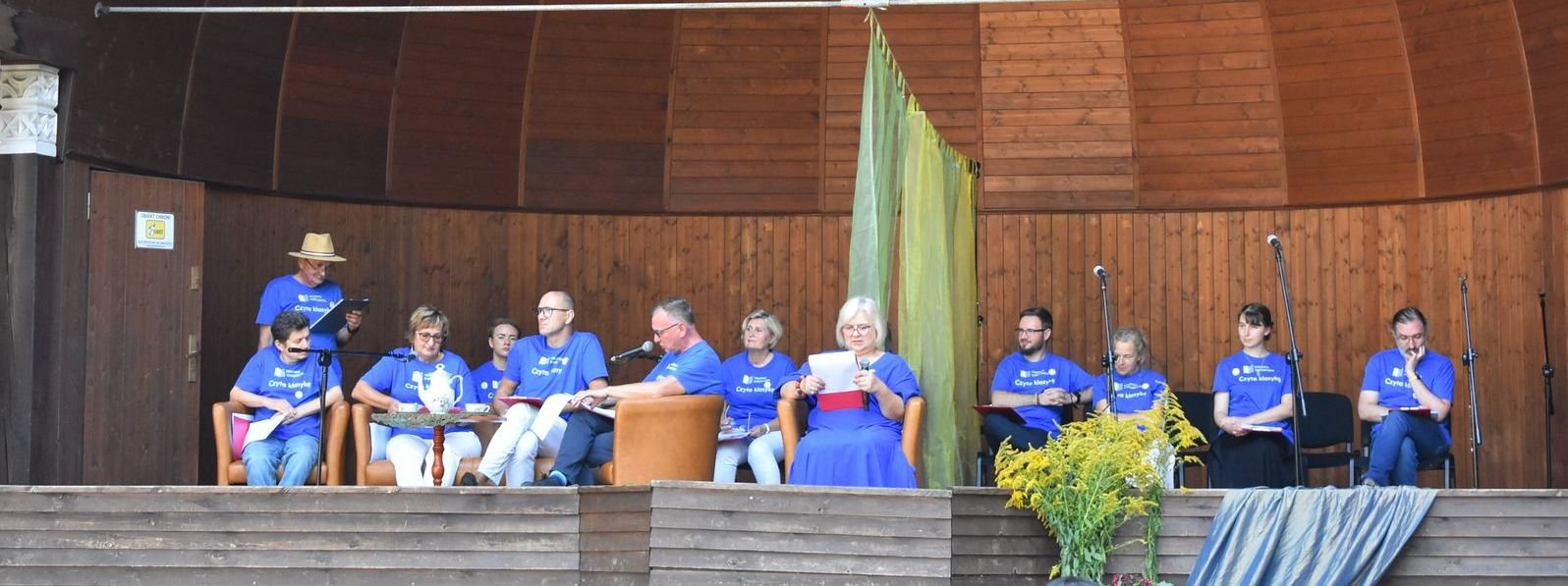 prezydent-czyta-nad-niemnem-118347