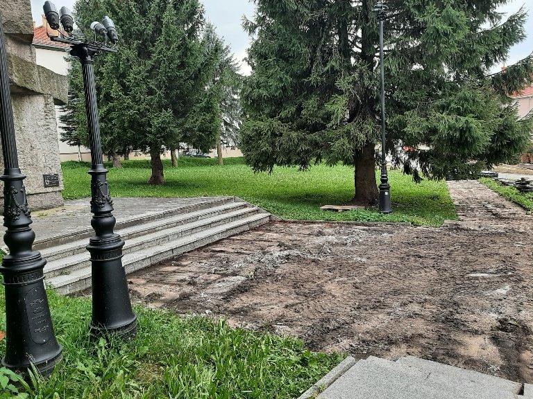 obelisk-odnawiany-118454