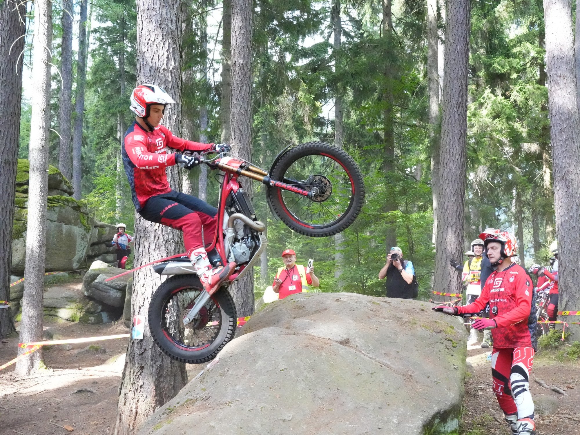 wyczyny-na-motorach-118602