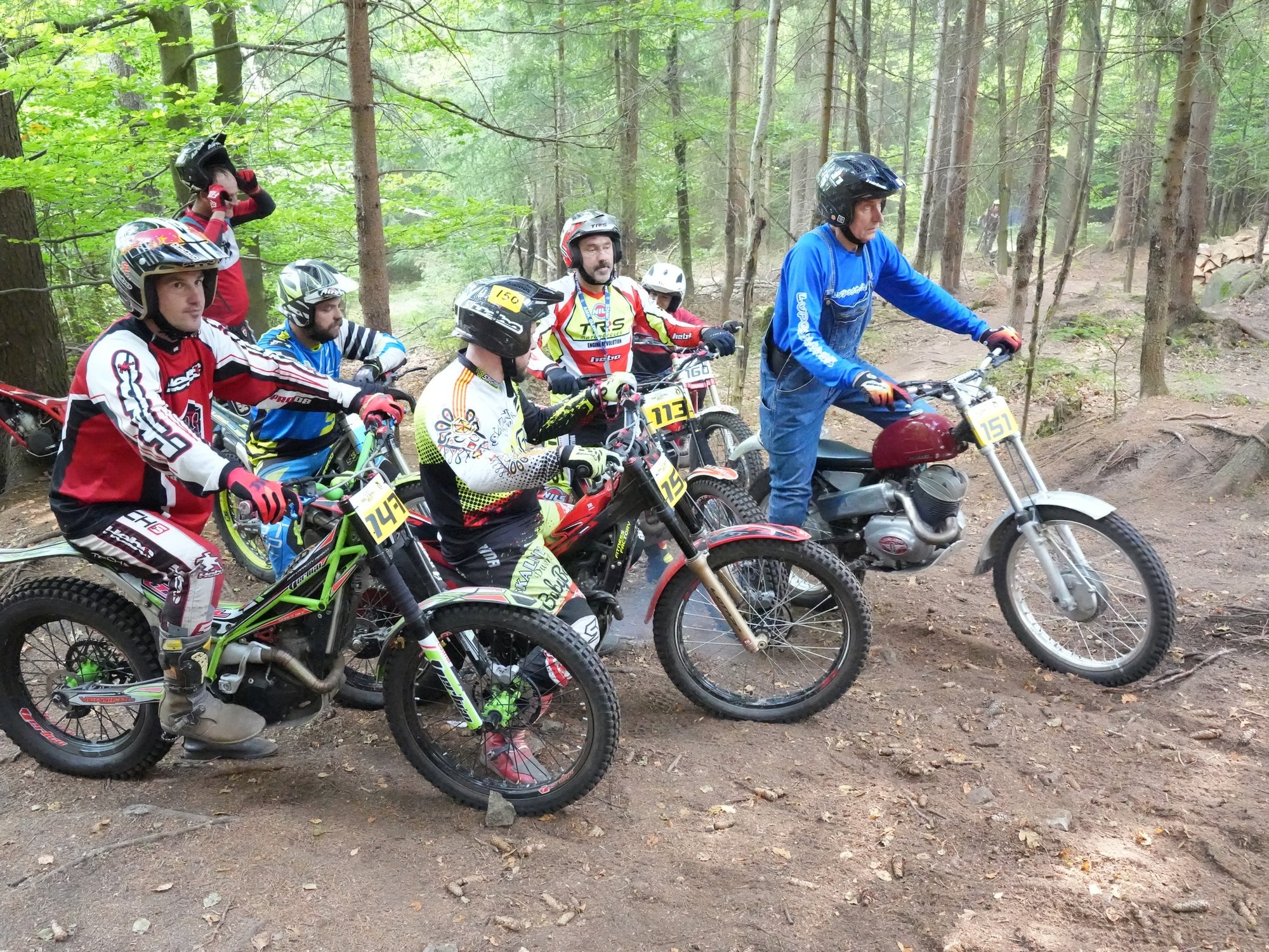wyczyny-na-motorach-118602