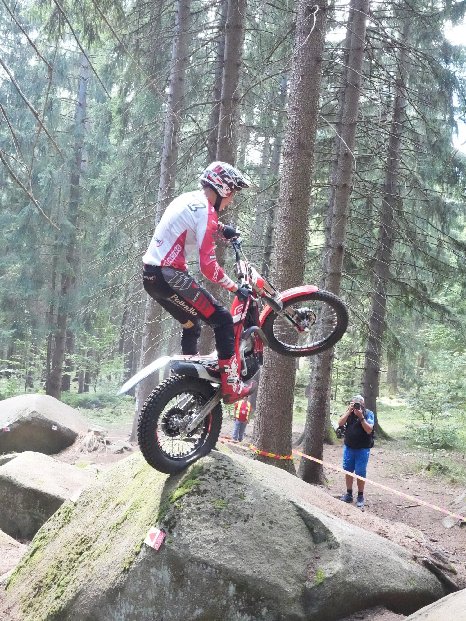 wyczyny-na-motorach-118602