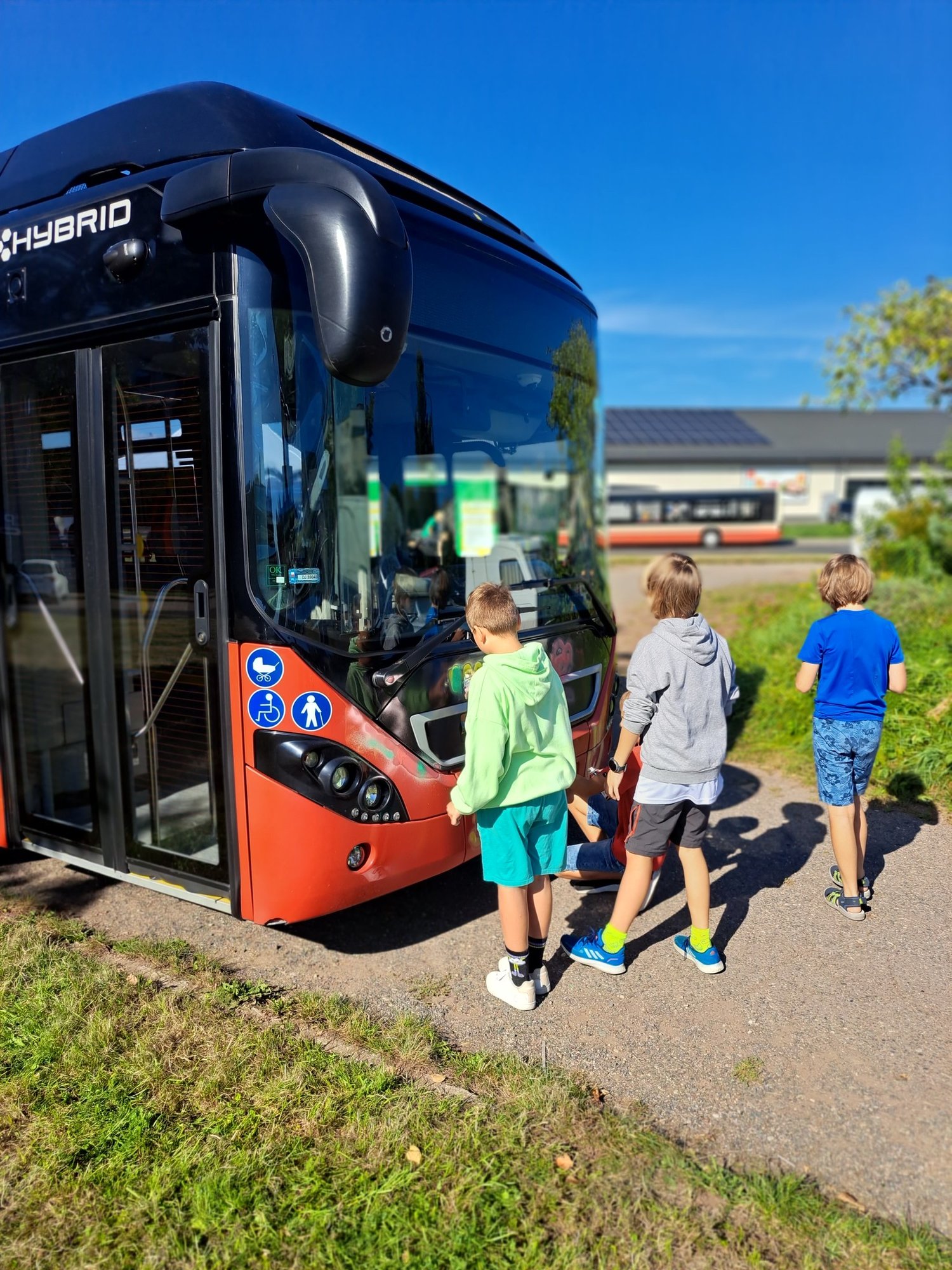 dzieci-maloway-autobus-118665