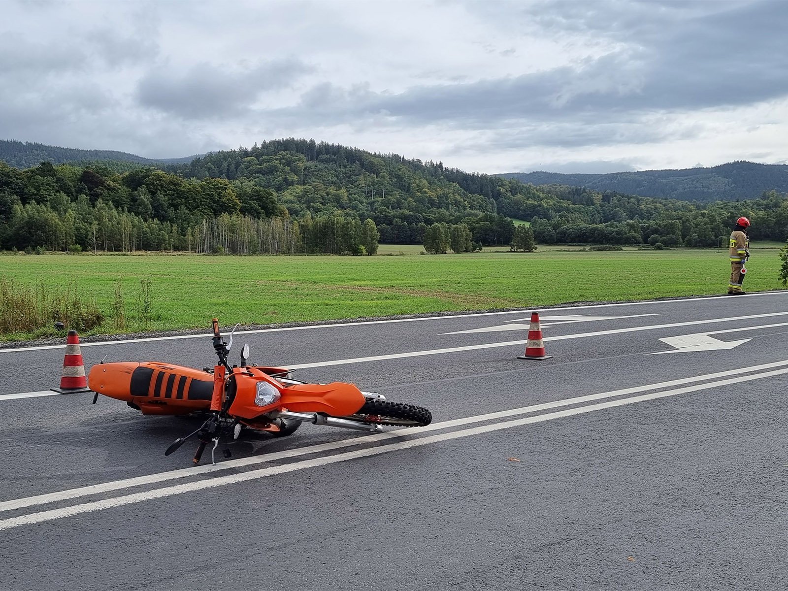 przewroci-sie-na-motorze-119002