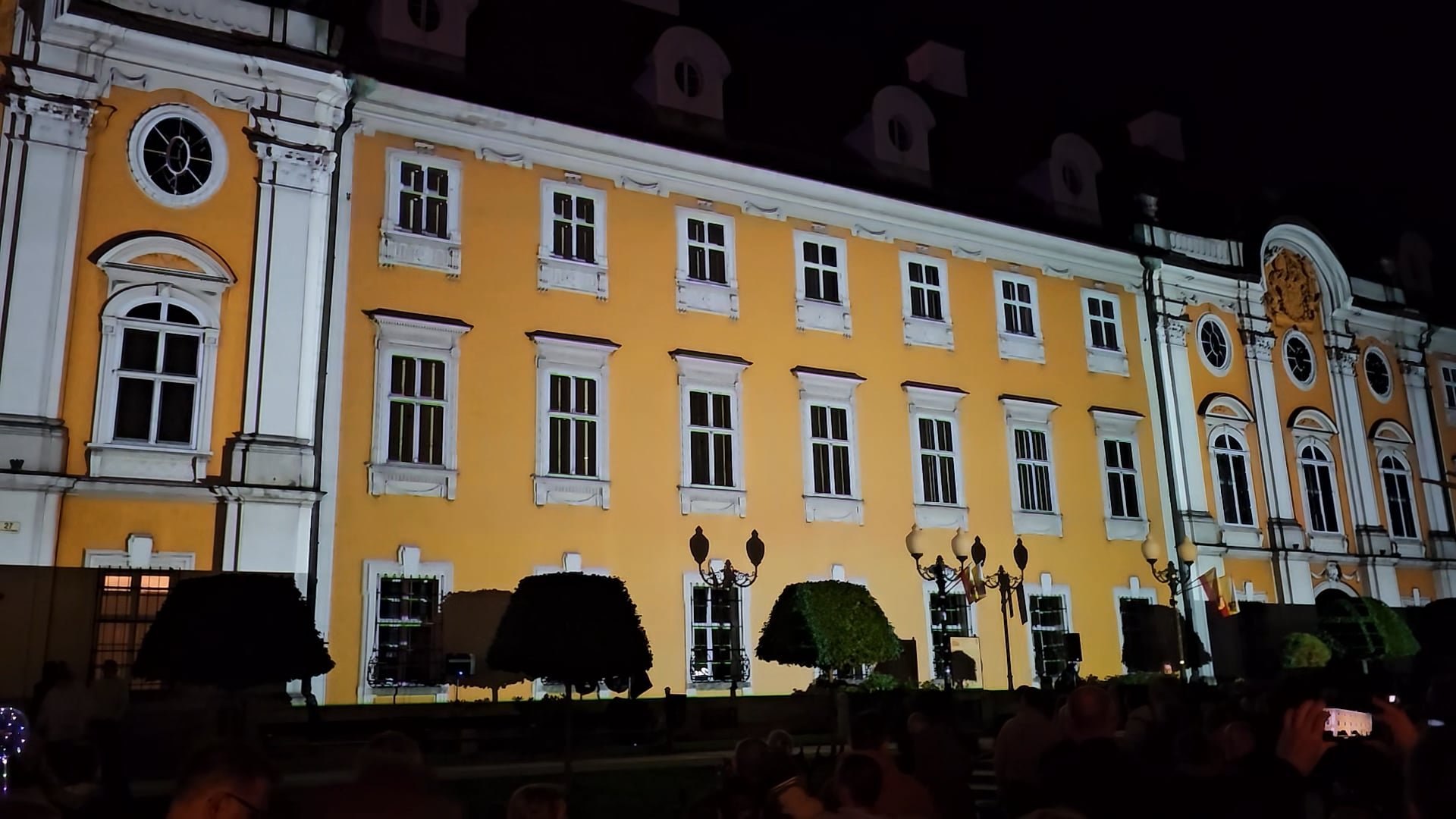 festiwal-w-cieplicach-mapping-na-paacu-119016