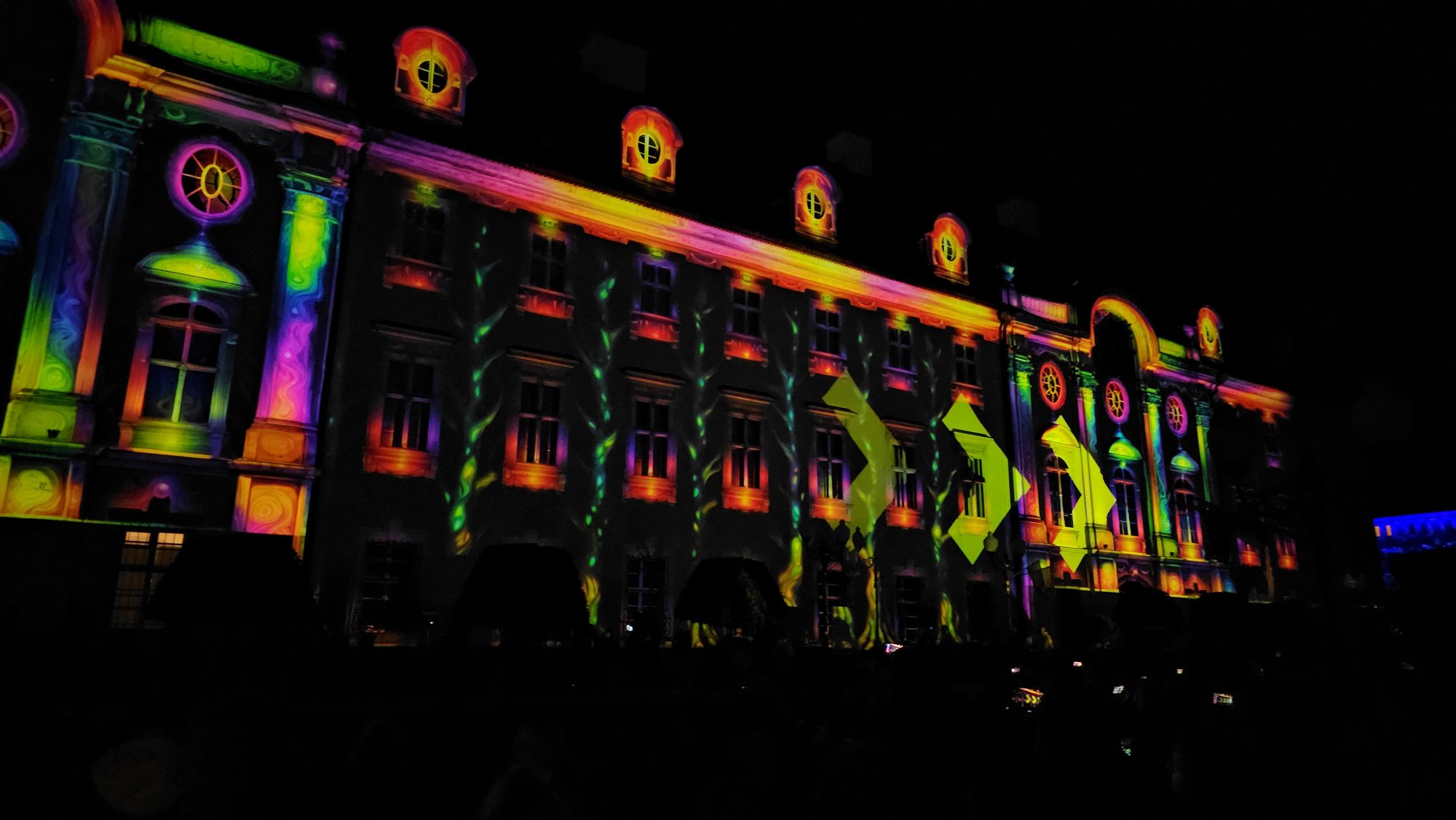 festiwal-w-cieplicach-mapping-na-paacu-119016