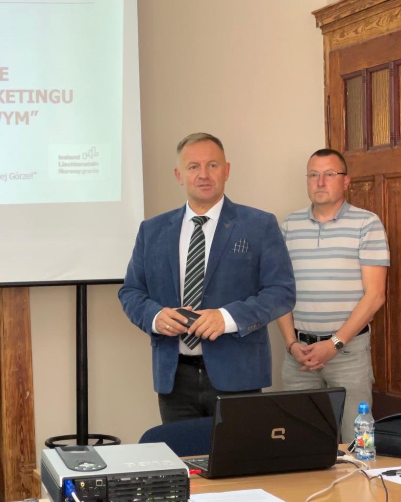 przedsiebiorcy-poznali-nowe-trendy-w-marketingu-internetowym-119037
