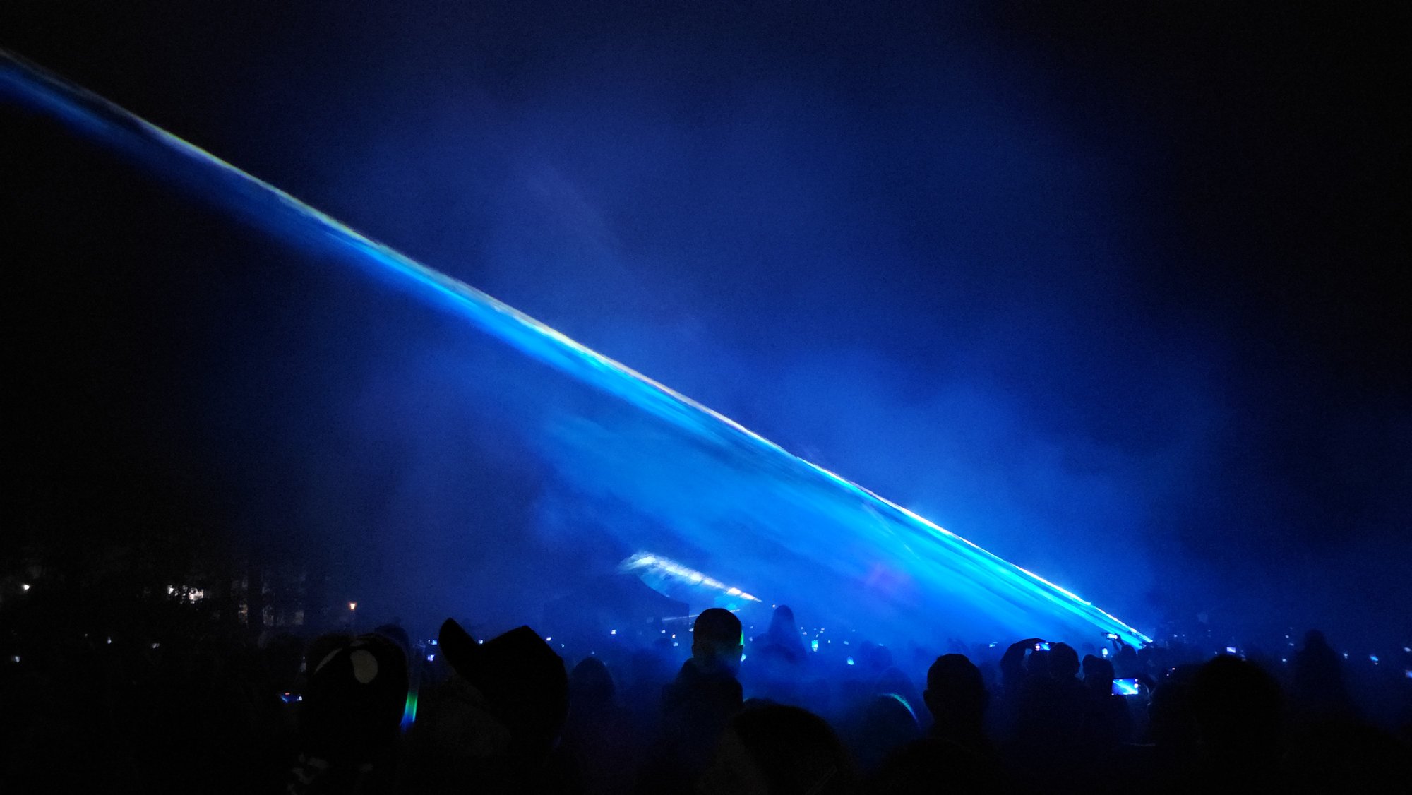 festiwal-w-cieplicach-pokaz-laserow-119044