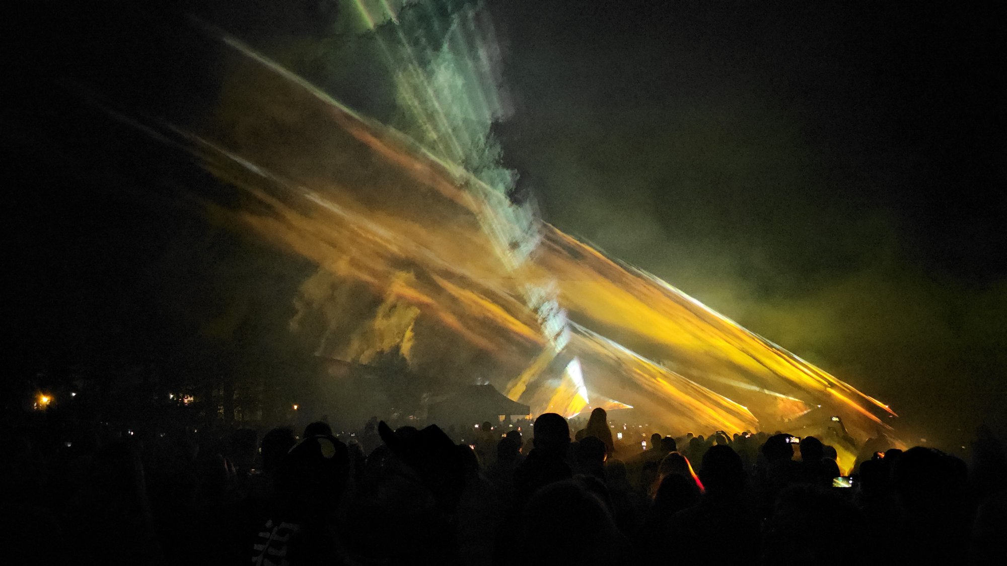 festiwal-w-cieplicach-pokaz-laserow-119044