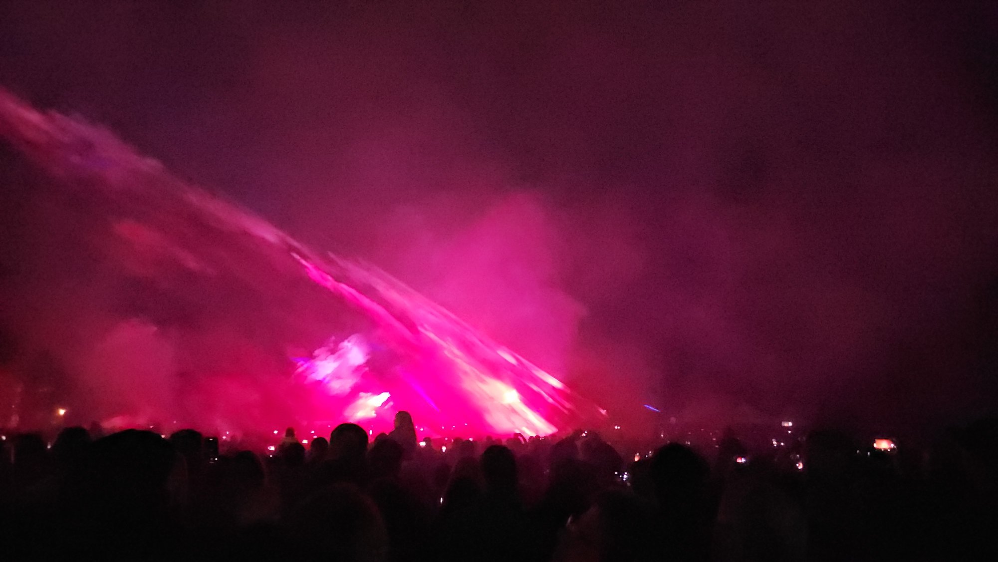 festiwal-w-cieplicach-pokaz-laserow-119044