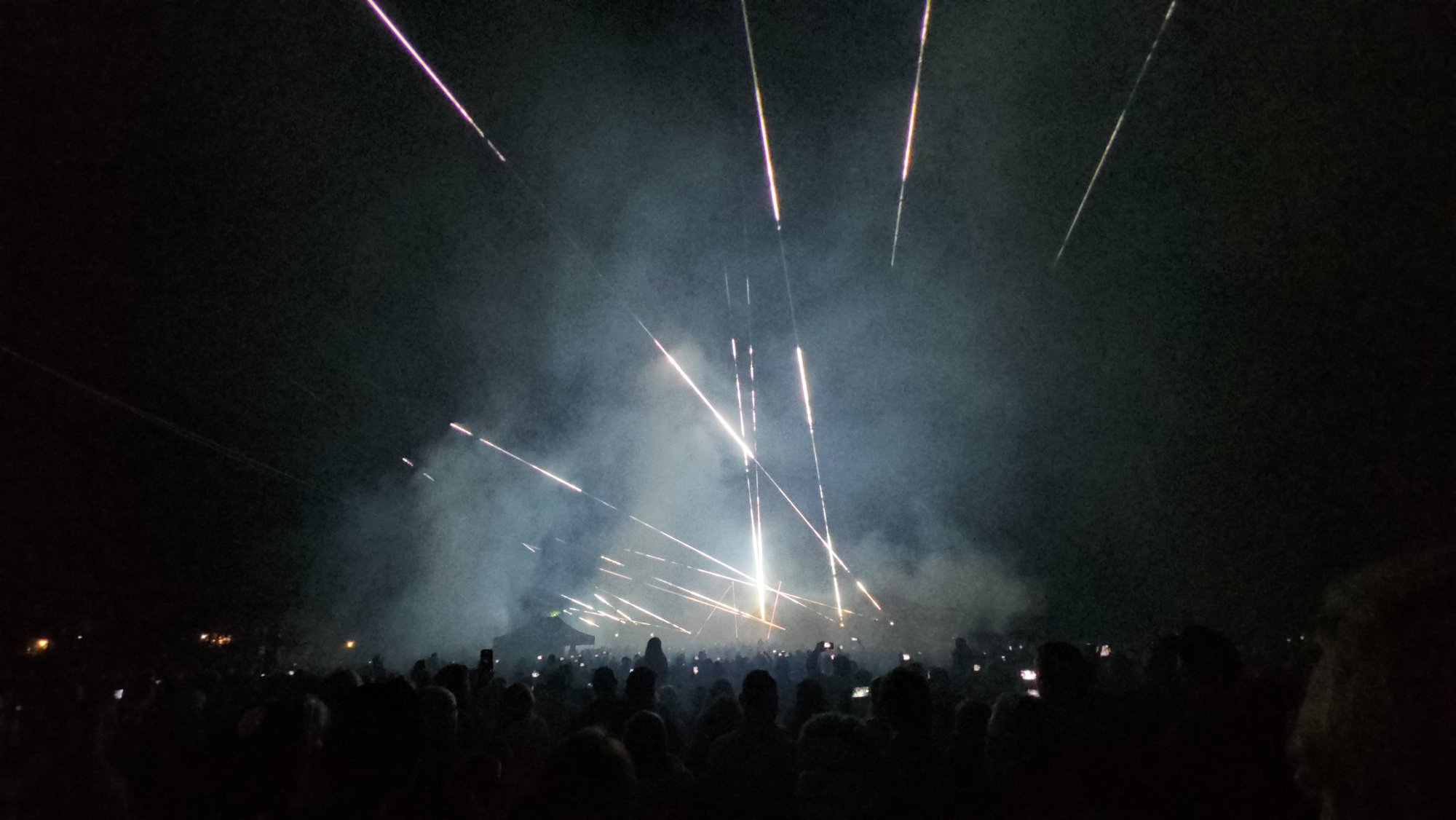 festiwal-w-cieplicach-pokaz-laserow-119044