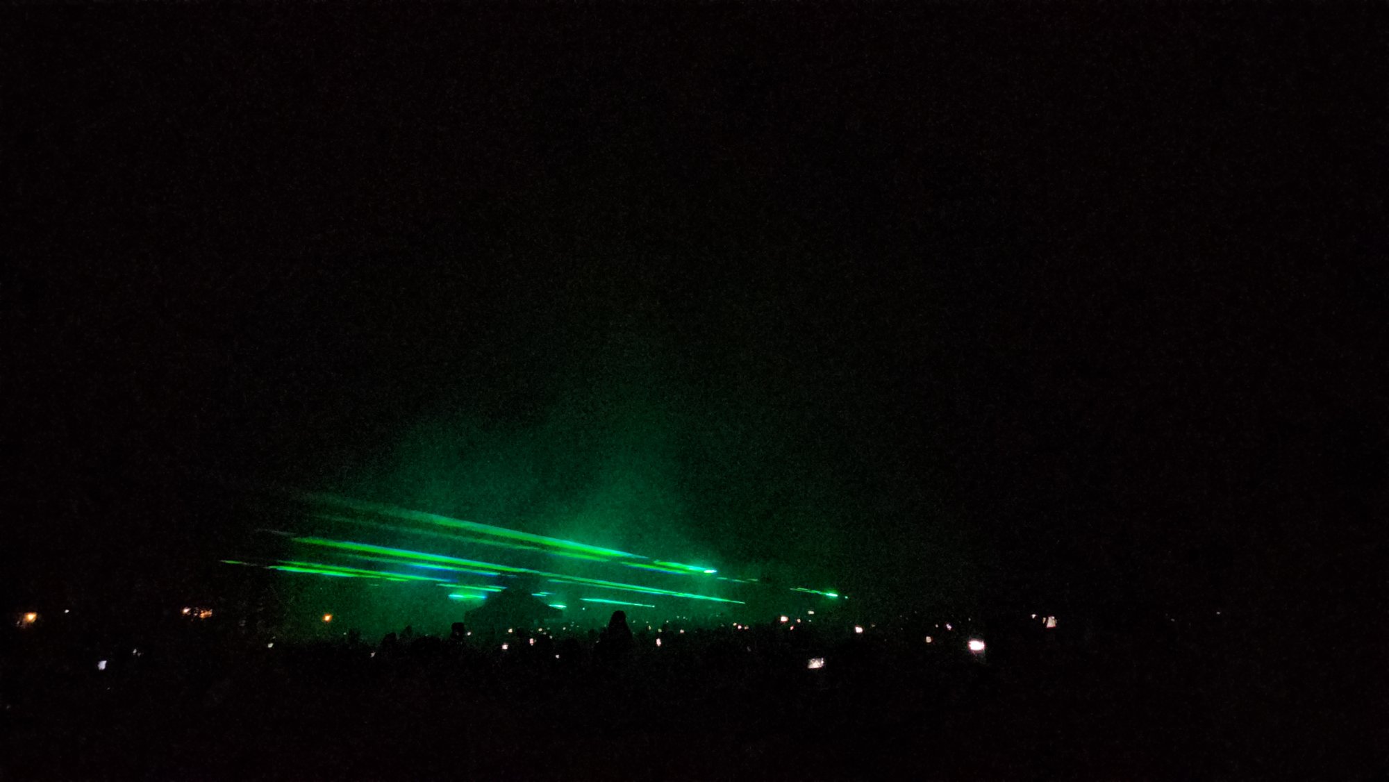 festiwal-w-cieplicach-pokaz-laserow-119044