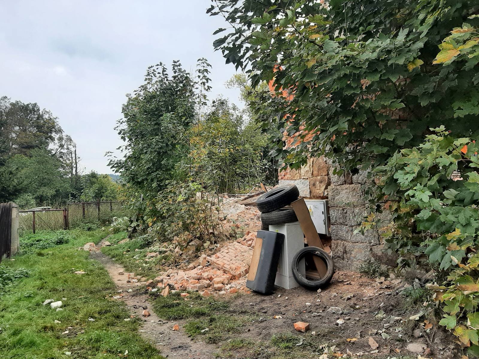 wreszcie-rudera-zniknea-119463