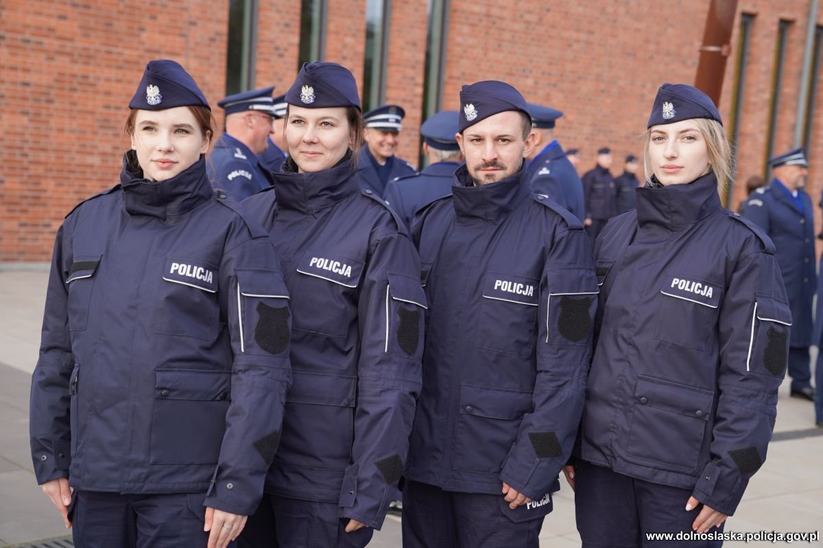 modzi-policjanci-slubowali-120023