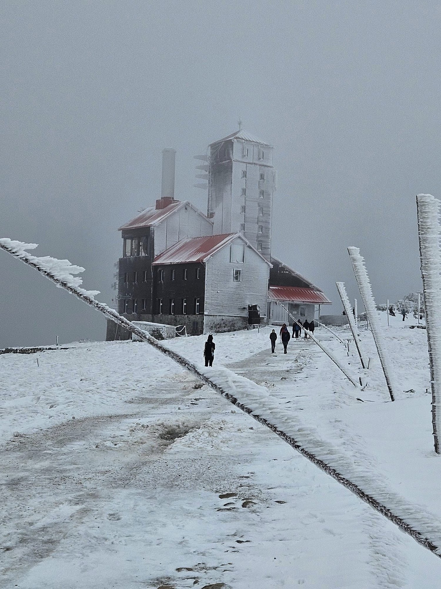 na-gorze-zima-trzyma-120121