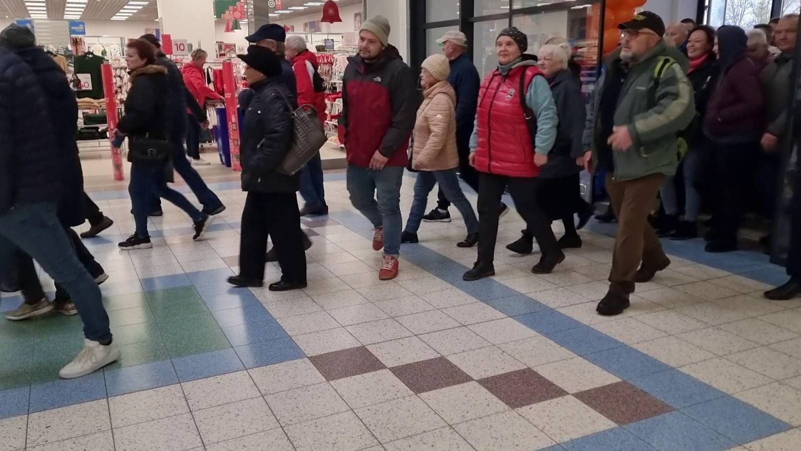otworzyli-leclerca-120225