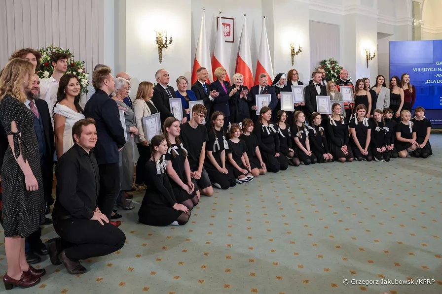 prezydent-rp-nagradza-ivo-aborewicza-120236