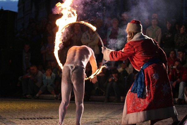 teatry-uliczne-rzadza-12035