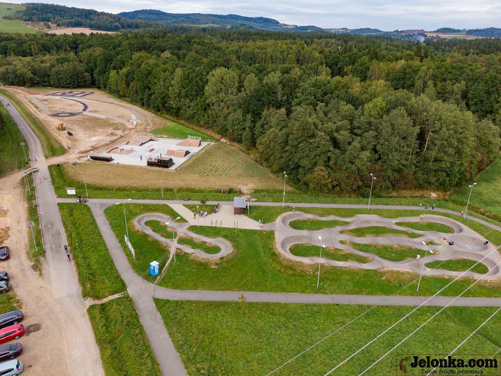 miasteczko-rowerowe-prawie-gotowe-120423