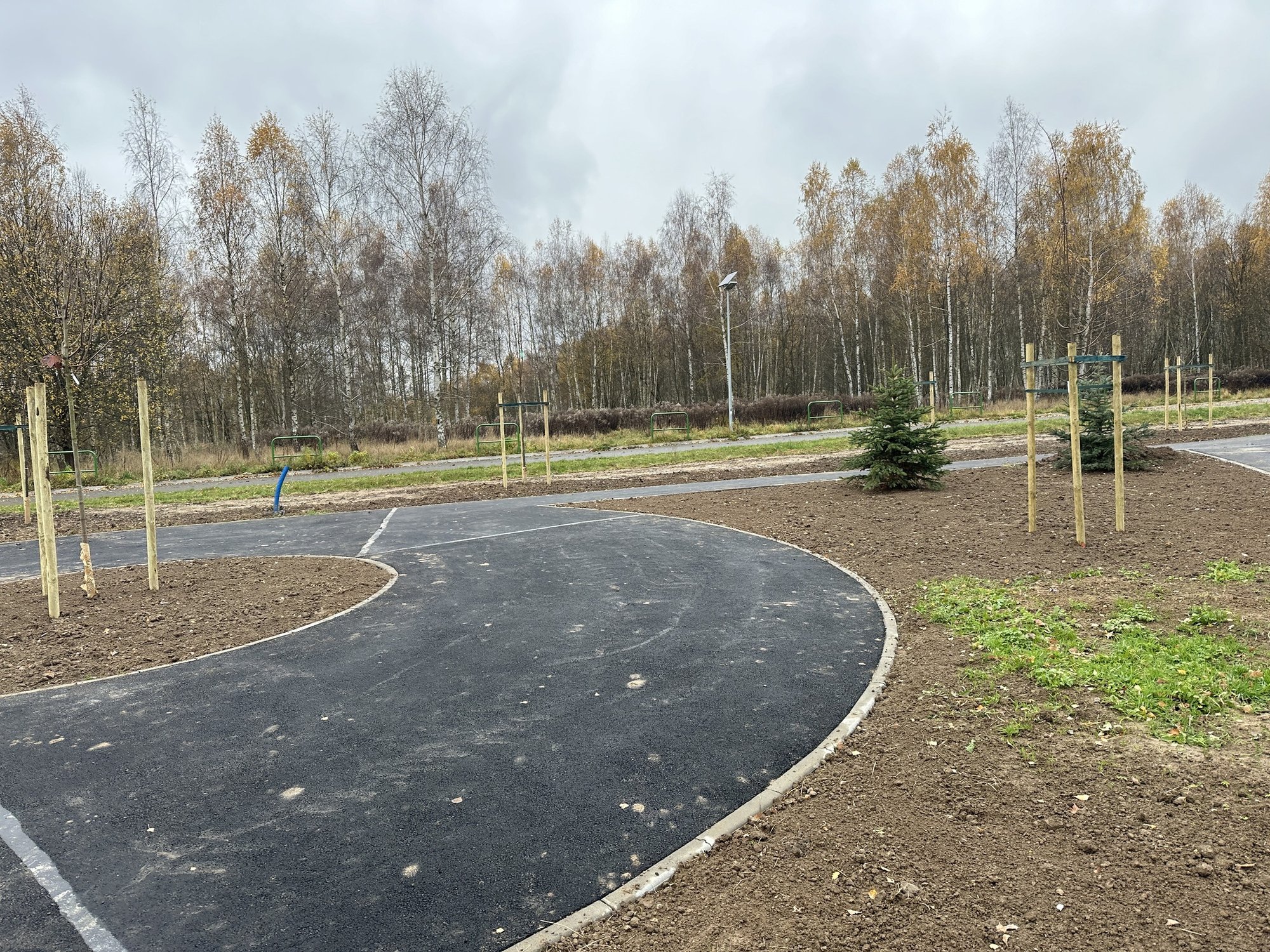 miasteczko-rowerowe-prawie-gotowe-120423