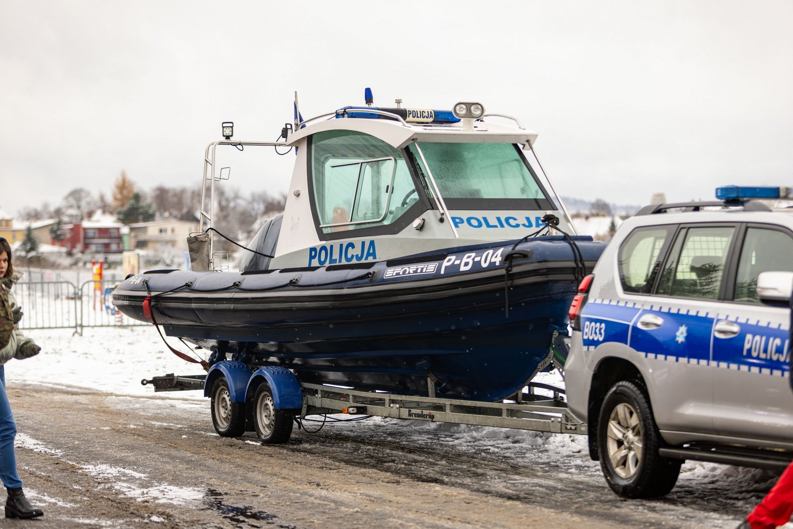 czog-na-lotnisku-120460