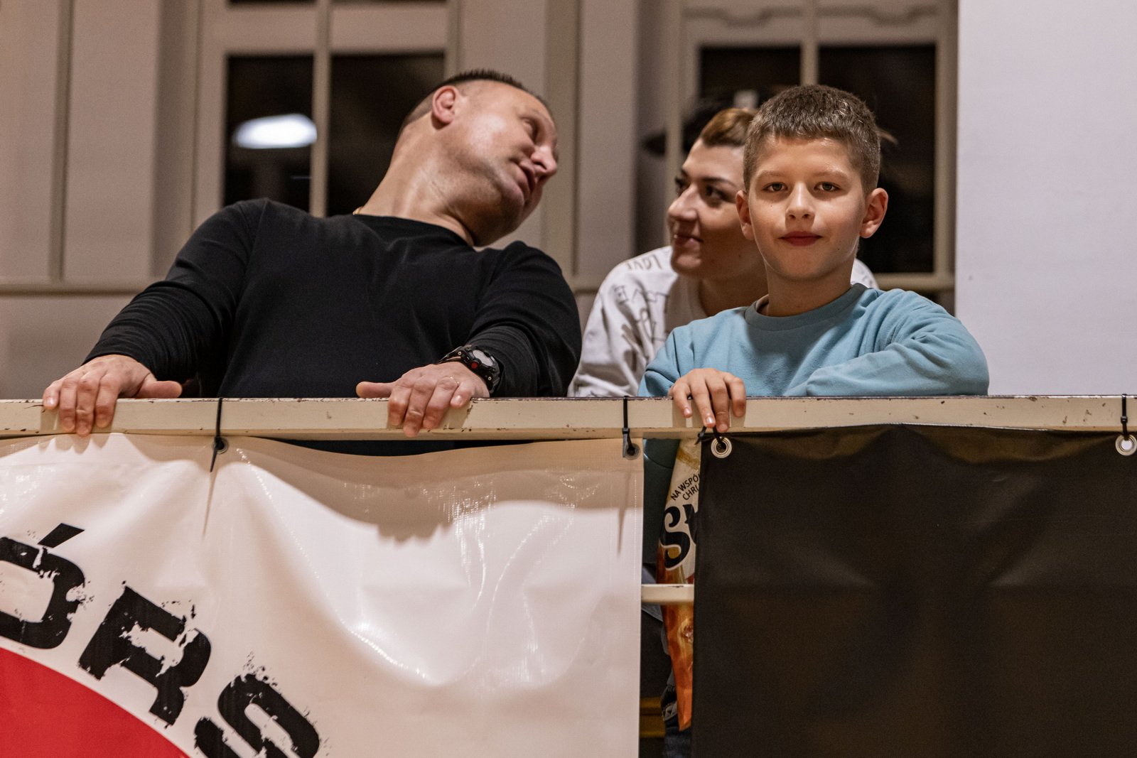 az-krew-z-nosa-kapie-120475
