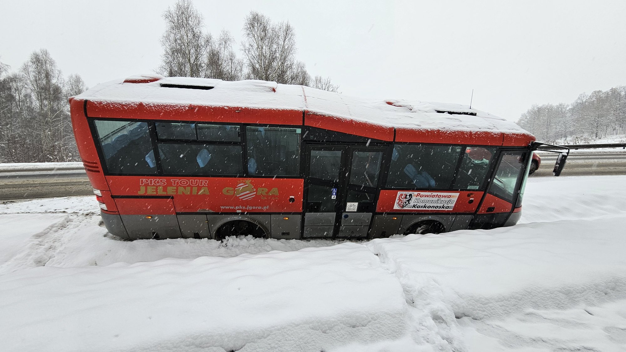 autobus-w-rowie-120540