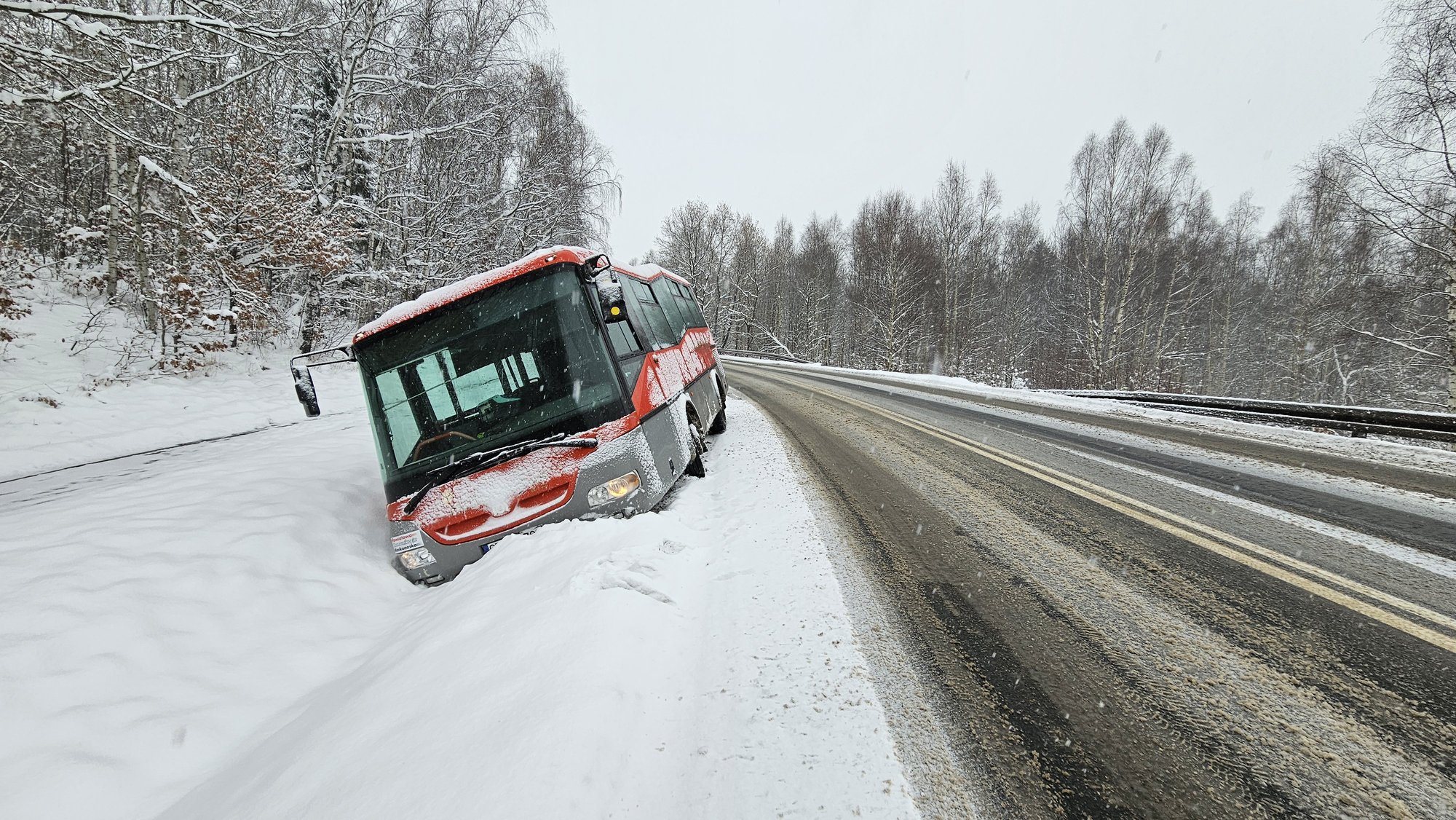 autobus-w-rowie-120540