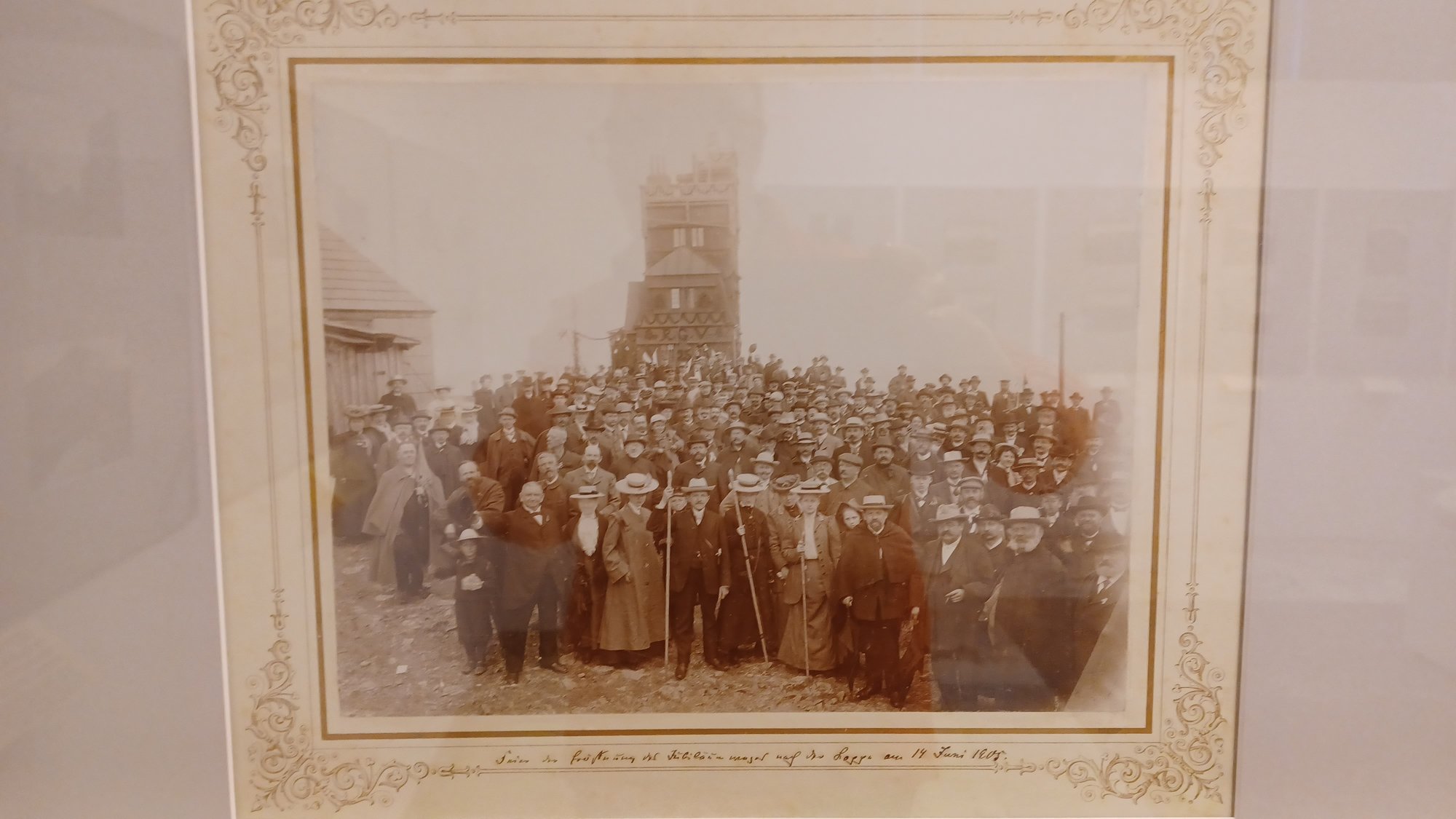 21-spacer-historycznokrajoznawczy-swiat-fotografii-120628
