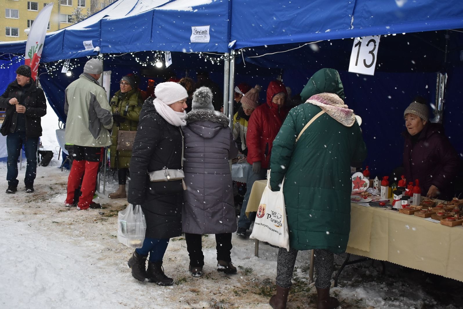 sniezny-jarmark-mikoajkowy-120650