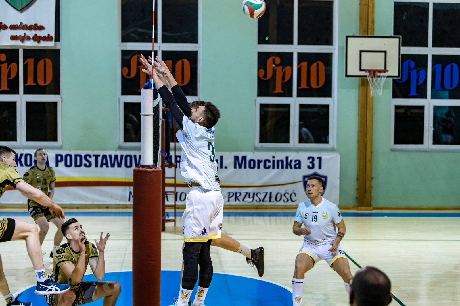 obronili-pozycje-wicelidera-120678