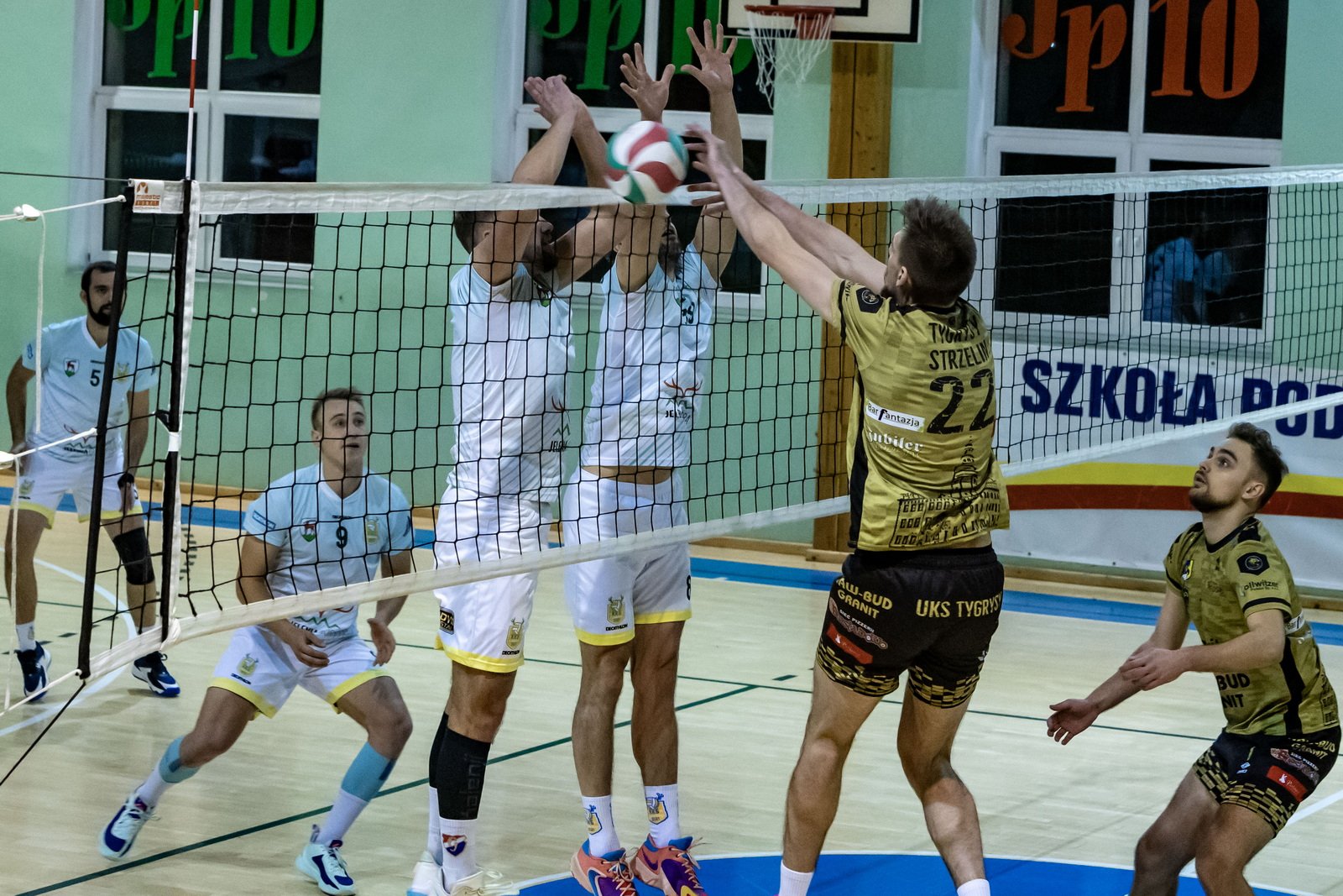 obronili-pozycje-wicelidera-120678