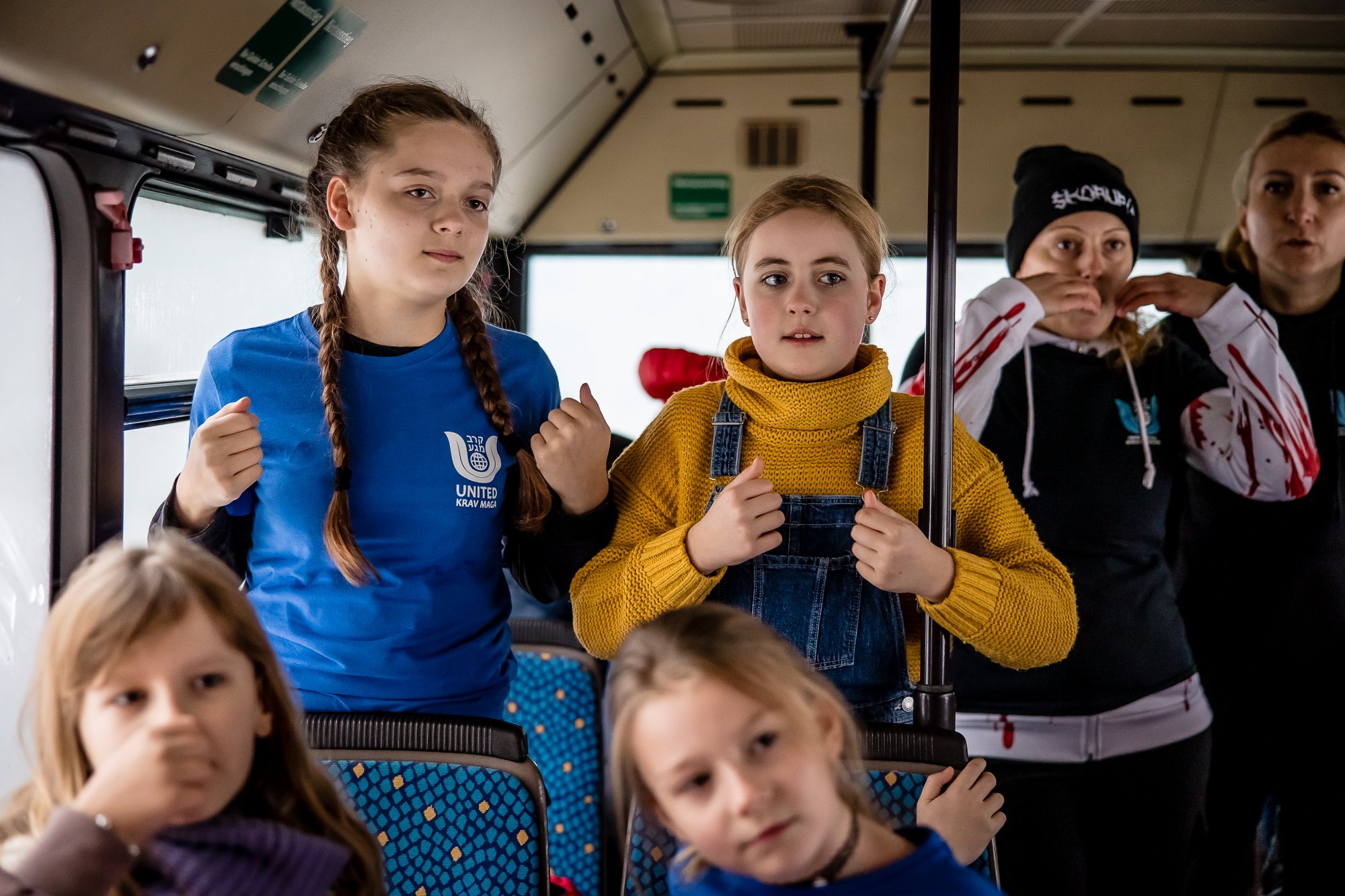jak-sie-obronic-w-jadacym-autobusie-120784