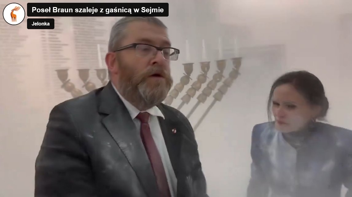dzieje-sie-w-sejmie-z-gasnica-na-swiecznik-120891