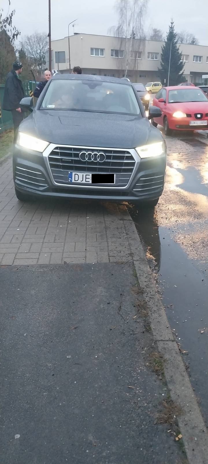 kolizja-na-zotniczej-120902