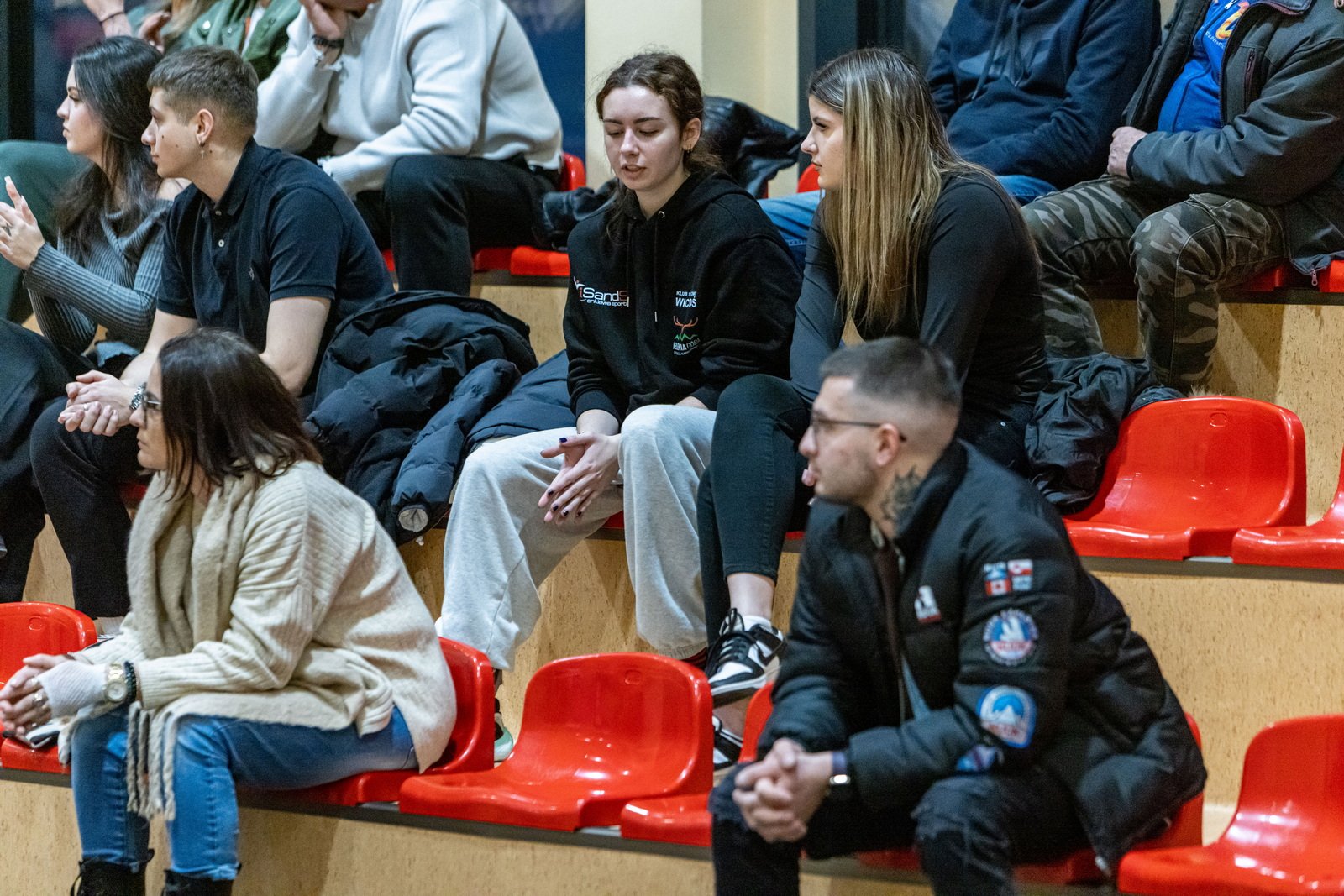 czerwona-latarnia-wciaz-w-jeleniej-gorze-121001