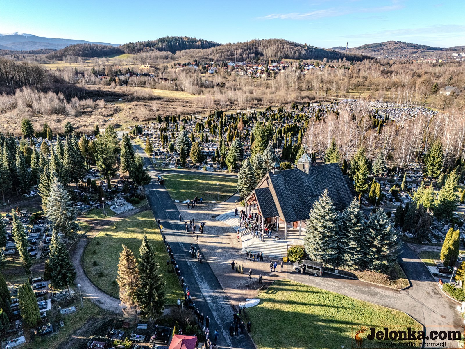 ostatnie-pozeganie-pogrzeb-121045