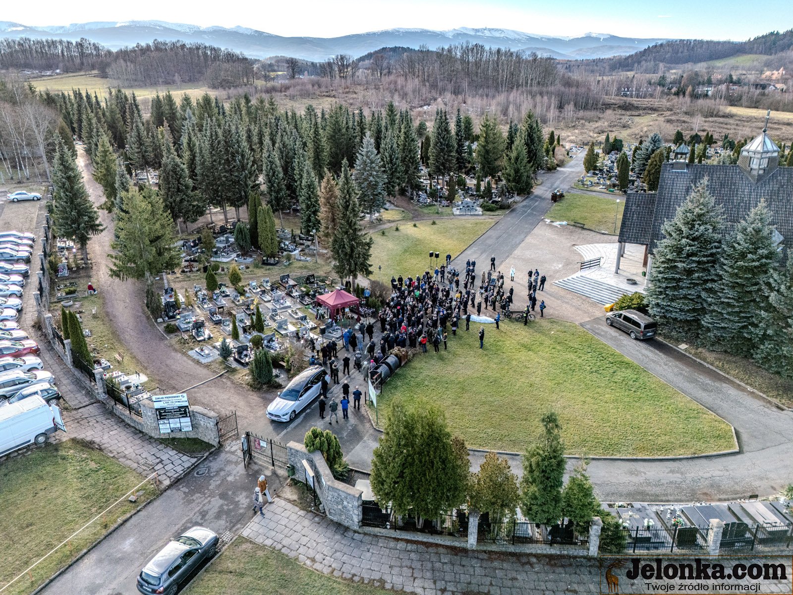 ostatnie-pozeganie-pogrzeb-121045