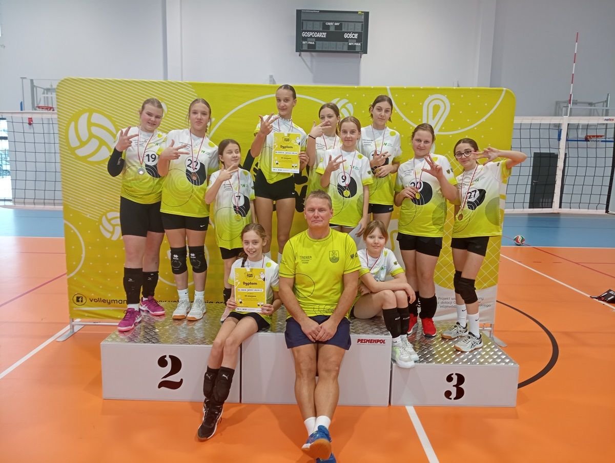 trzykrotnie-staney-na-podium-121071