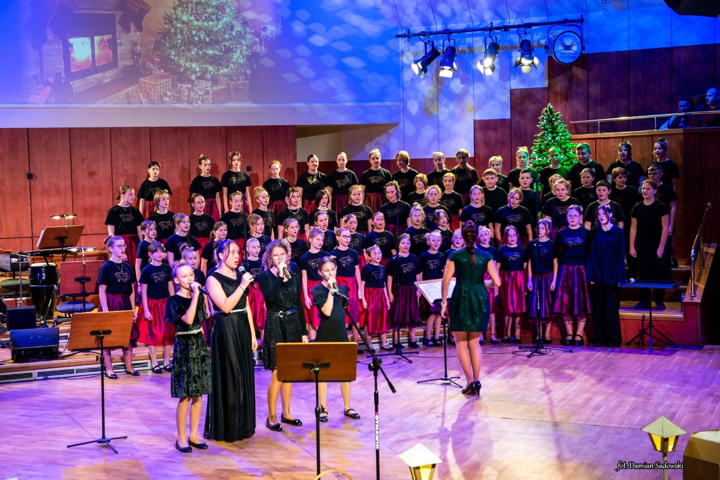 swiateczny-koncert-koled-dwojki-121145