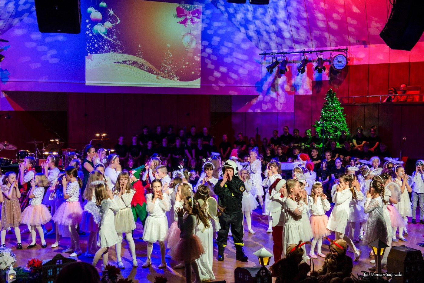 swiateczny-koncert-koled-dwojki-121145