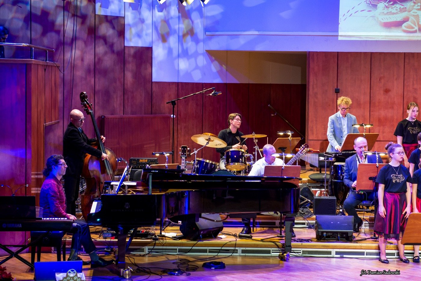 swiateczny-koncert-koled-dwojki-121145