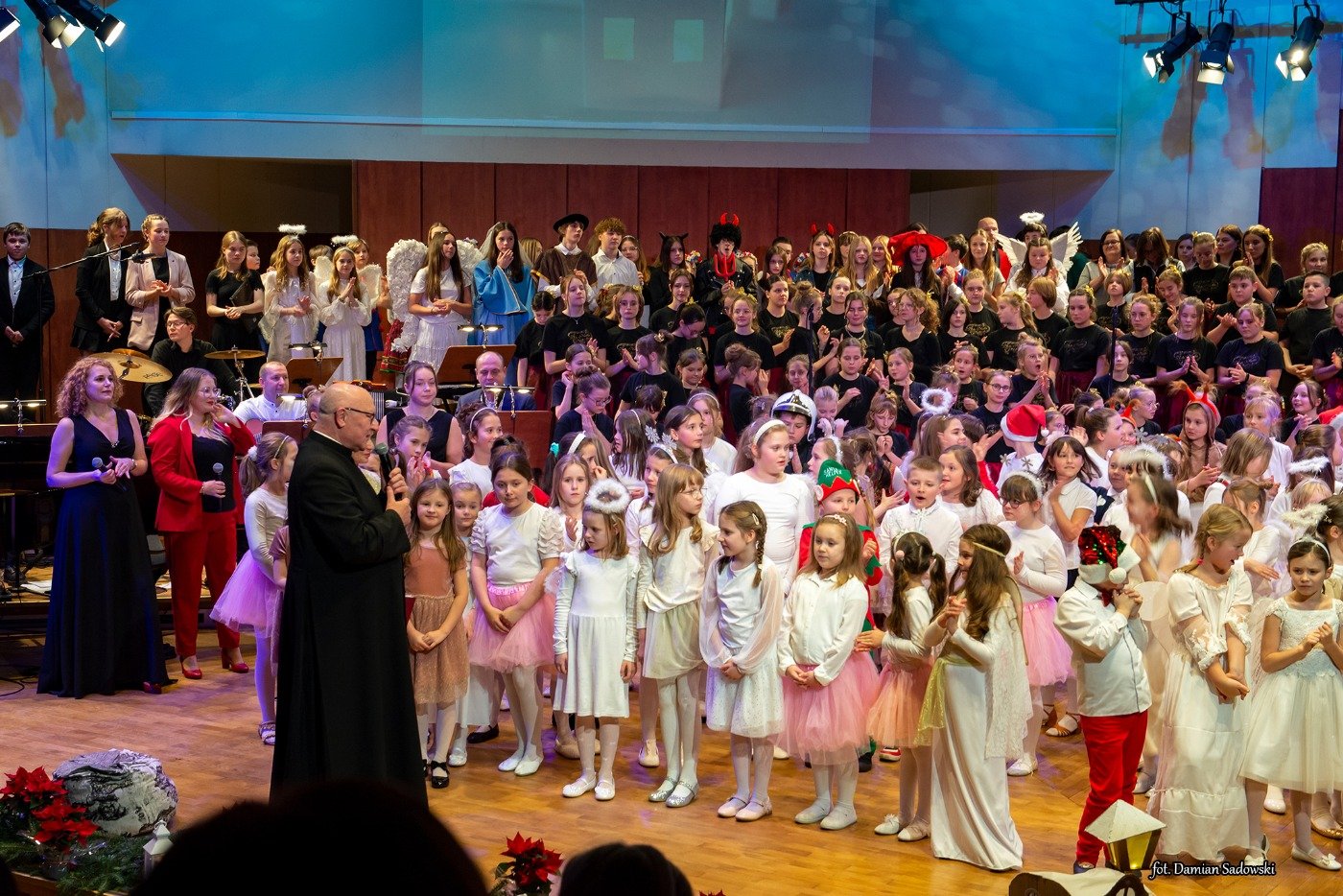 swiateczny-koncert-koled-dwojki-121145